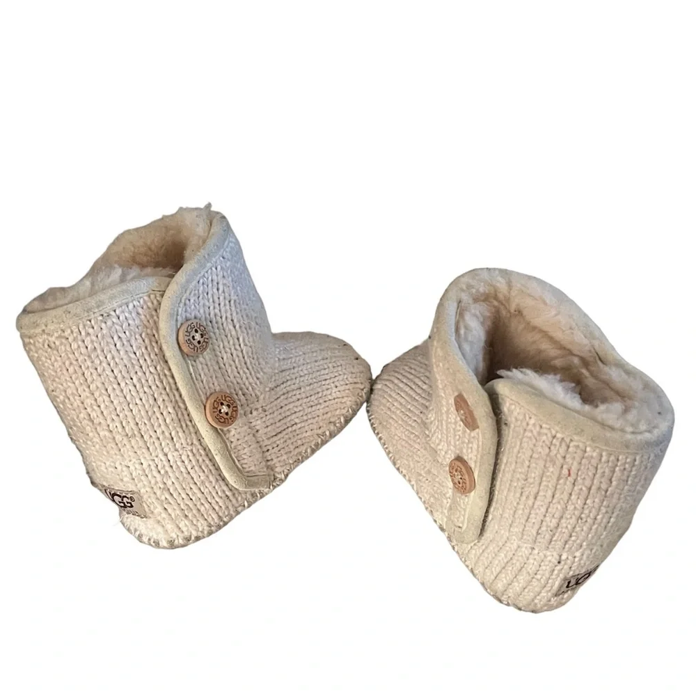 UGG brand toddler boots. Size 2/3. Gently worn.
